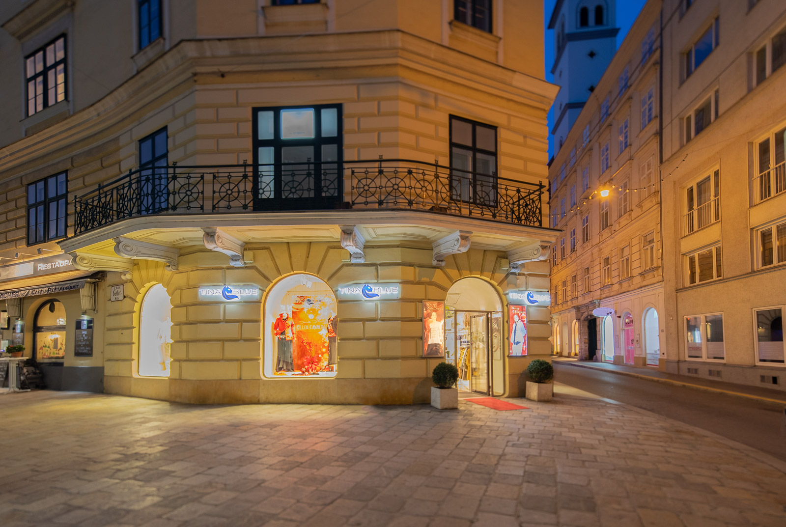 Boutique Tina Blue von außen – Weihburggasse 22, Wien
